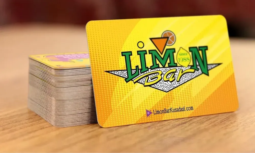 Limon Bar Business Card Design